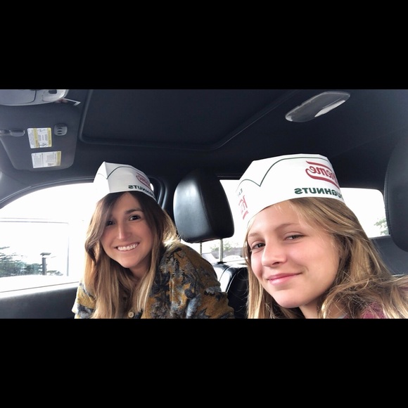 Meet your Posher, Rebecca - Picture 4 of 5